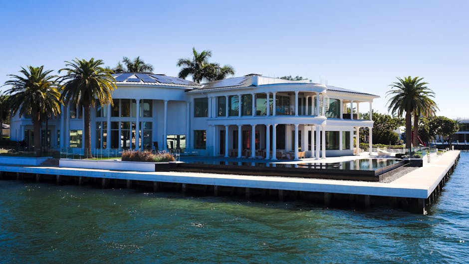 US Waterfront Villas Designed for Total Seclusion