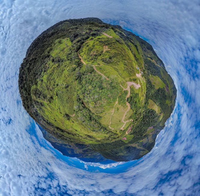 Glass-Walled Mountain Mansions with 360° Isolation